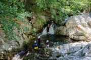 Bébé toboggan sur la haute Ardèche